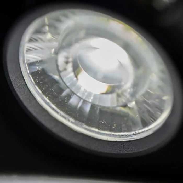Wolf_Cube_200_Powerbeam_Headlight_With_Smart_Sensor_2