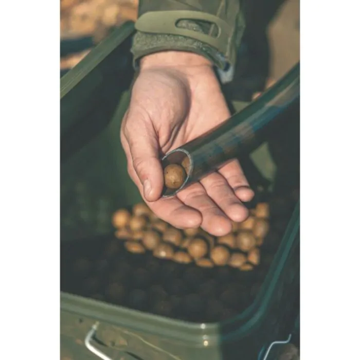 Trakker_Propel_Throwing_Sticks_2