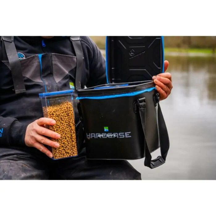 Preston_Hardcase_Bait_Safe_1