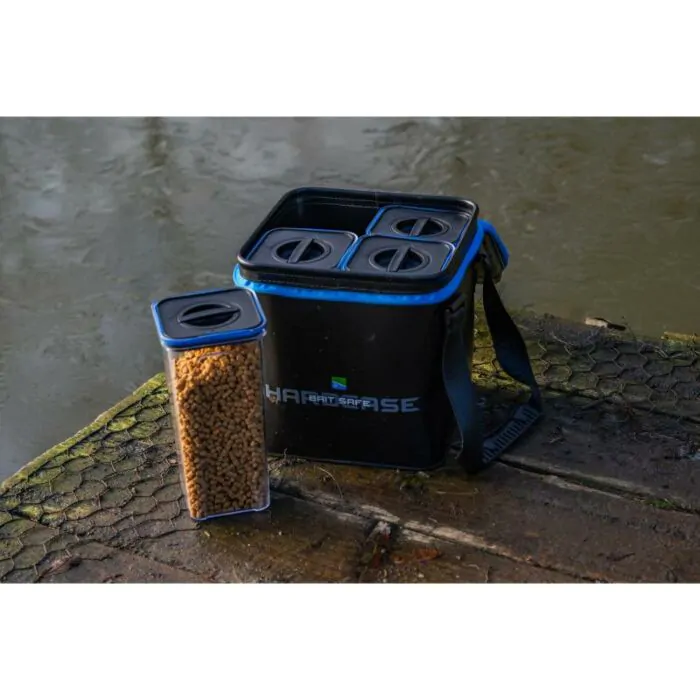 Preston_Hardcase_Bait_Safe_14